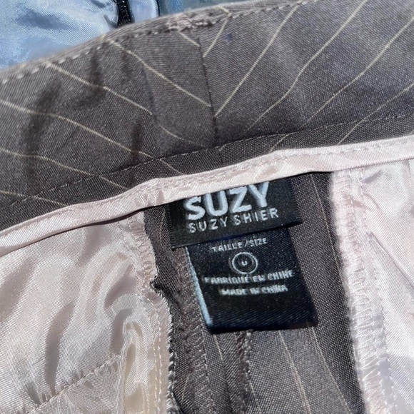 Gray low rise pinstripe pants - Picture 5 of 8